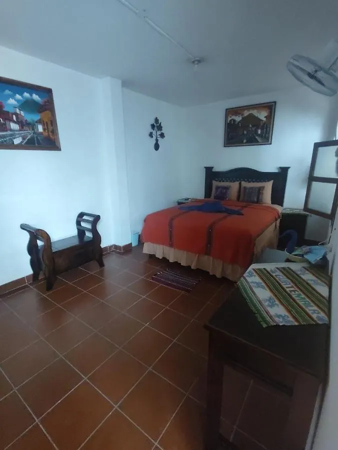 Francisco'S Rest House Hotel Antigua