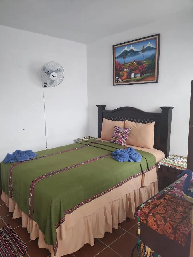 Francisco'S Rest House Hotel Antigua