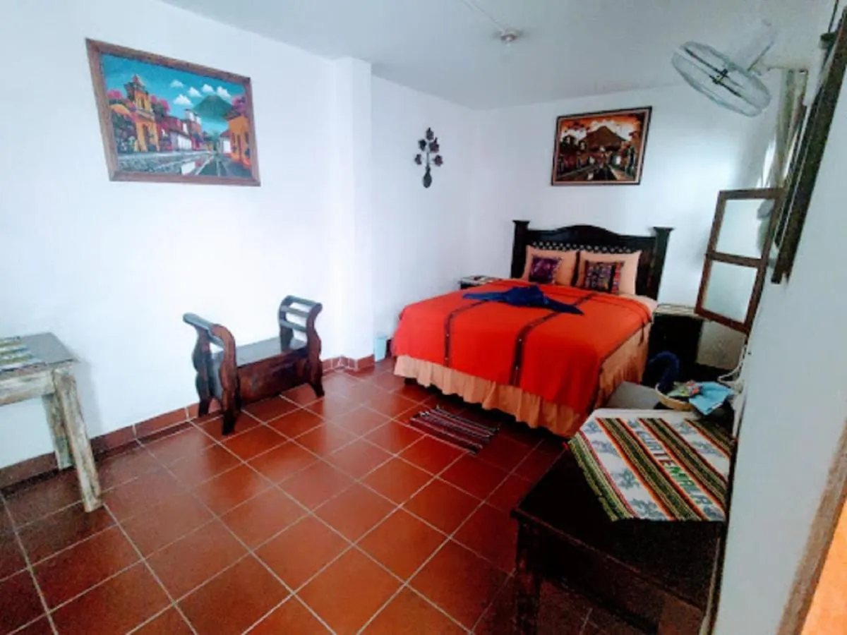 Francisco'S Rest House Hotel Antigua