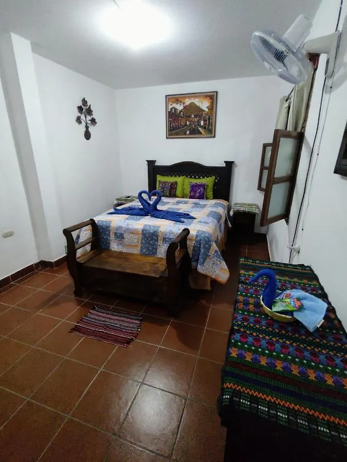 Francisco'S Rest House Hotel Antigua Γουατεμάλα