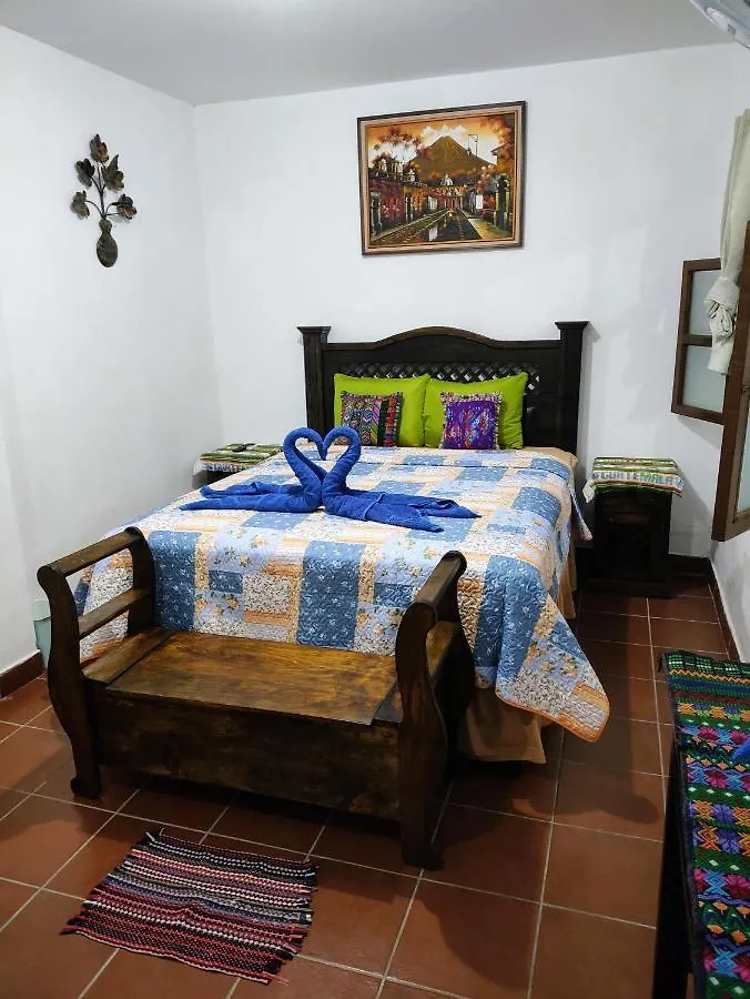 Francisco'S Rest House Hotel Antigua