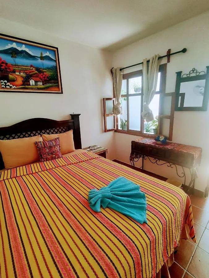 Francisco'S Rest House Hotel Antigua